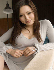 柜中美人
